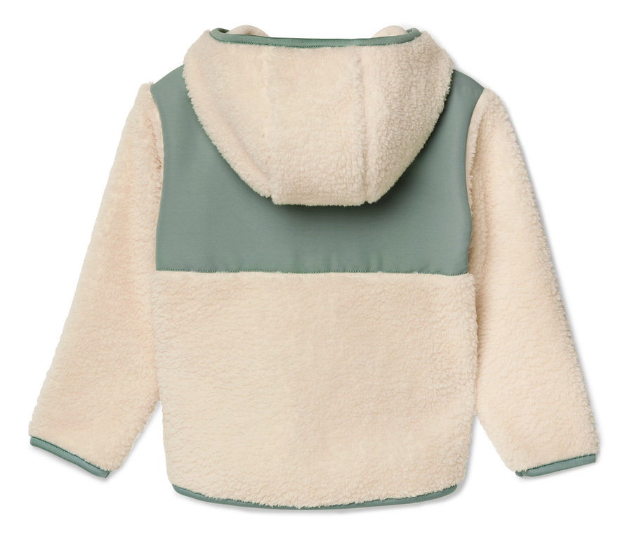 Vue arrière d'une veste en polaire crème avec des détails verts sur la capuche et les manches.