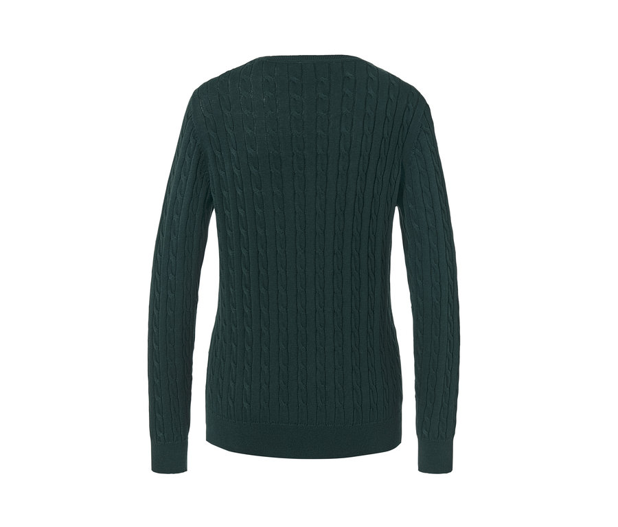 Vue détaillée de l'arrière d'un pull en maille torsadée vert foncé.