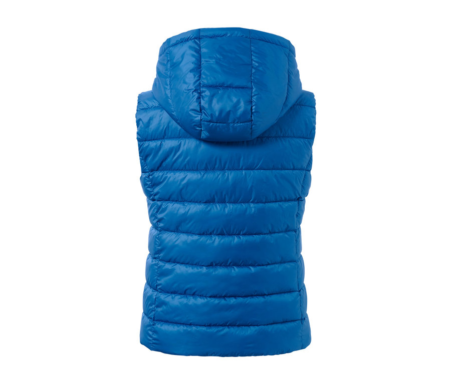 Gilet matelassé à capuche bleu.