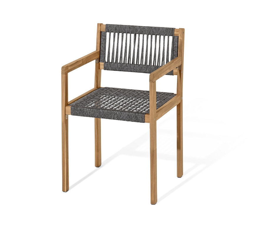 Vue détaillée d'un ensemble de balcon avec textile tissé.