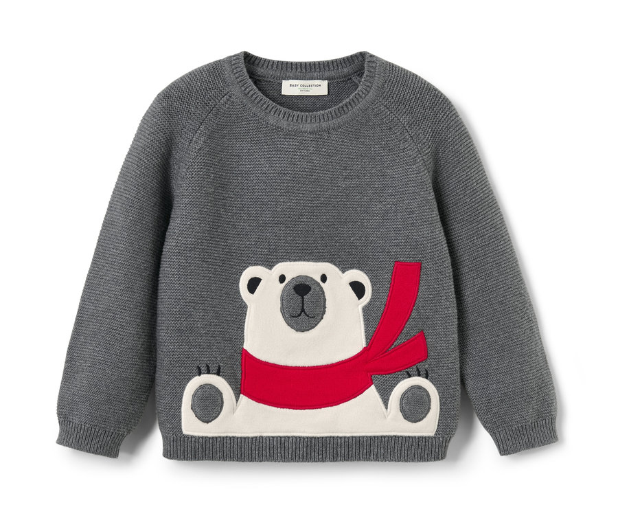 Pull en maille enfant gris avec un motif d'ours polaire portant une écharpe rouge.