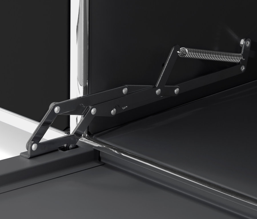 Détail du mécanisme d'ouverture d'un meuble noir CN3.