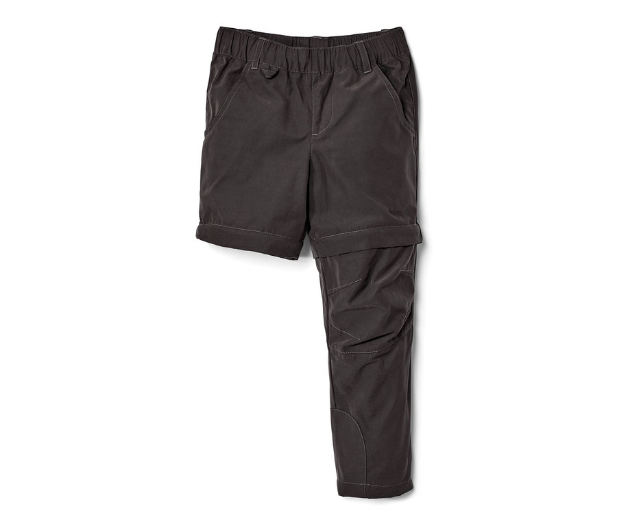 Un pantalon fonctionnel pour enfant dont une jambe est amovible.