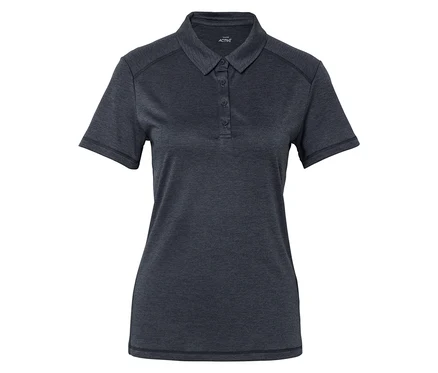Gros plan sur un polo fonctionnel bleu marine.