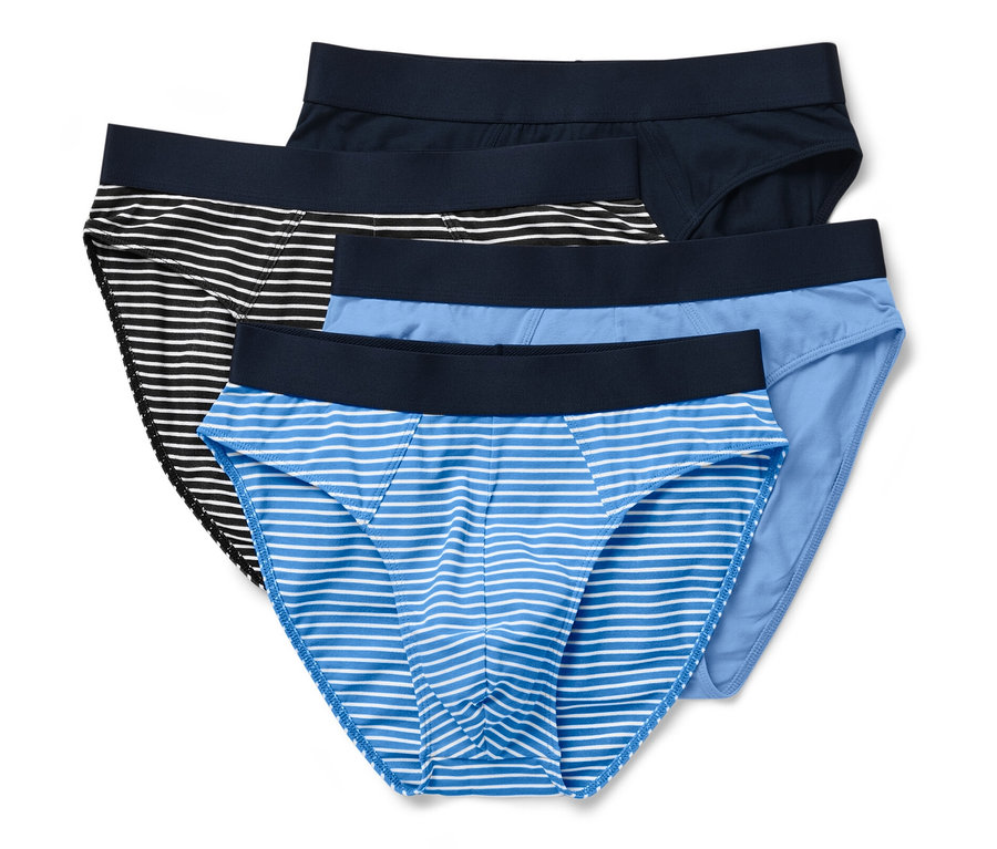 Quatre slips : un bleu et blanc rayé, un noir et blanc rayé, un bleu clair et un bleu foncé.