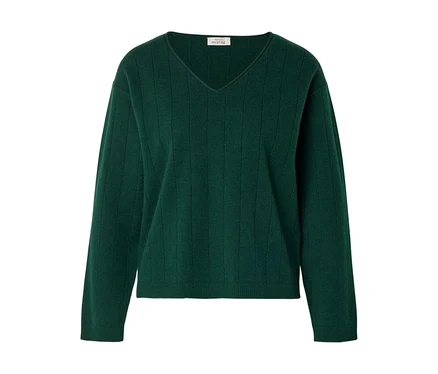 Pull vert foncé à col en V, manches longues et détails côtelés verticaux.