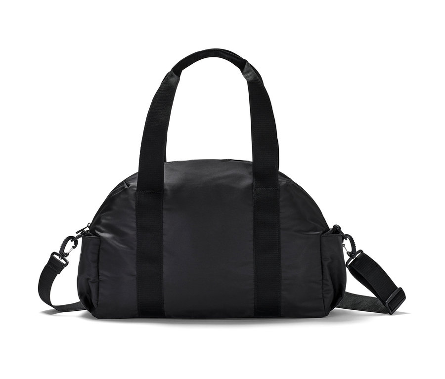 Sac de sport noir.