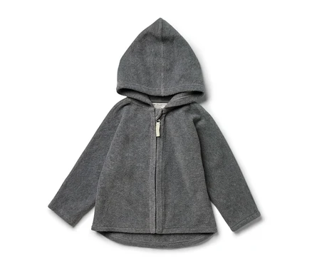 Veste en polaire grise pour bébé avec capuche et fermeture éclair.