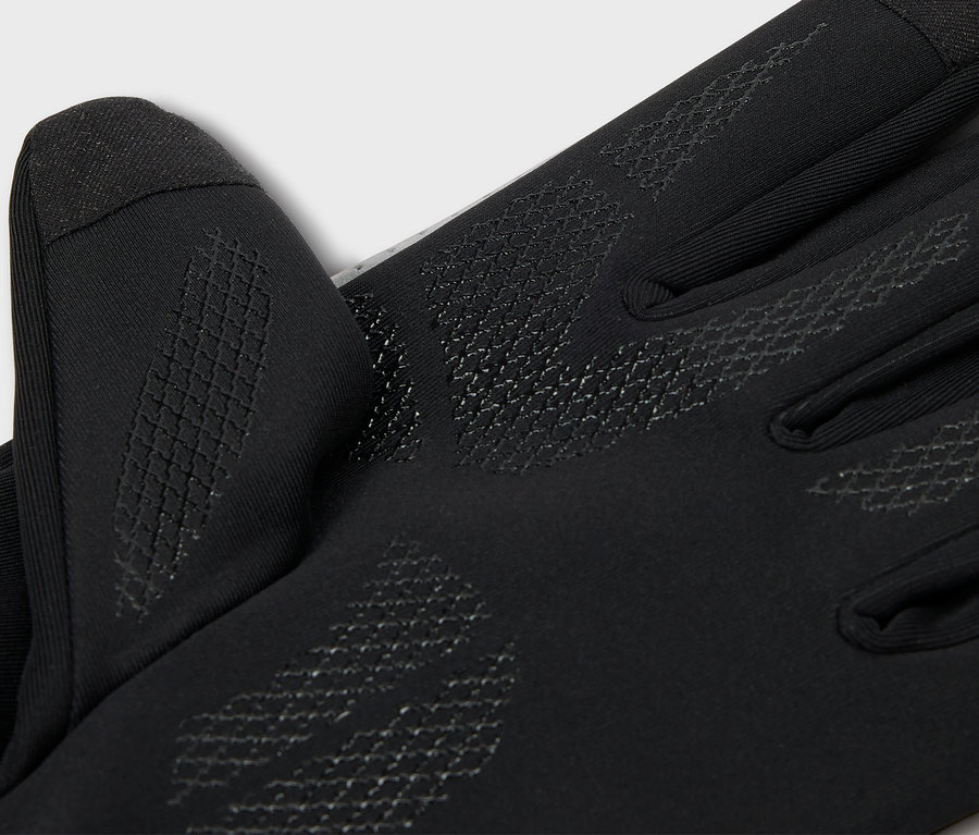 Vue détaillée des gants noirs Windprotection.