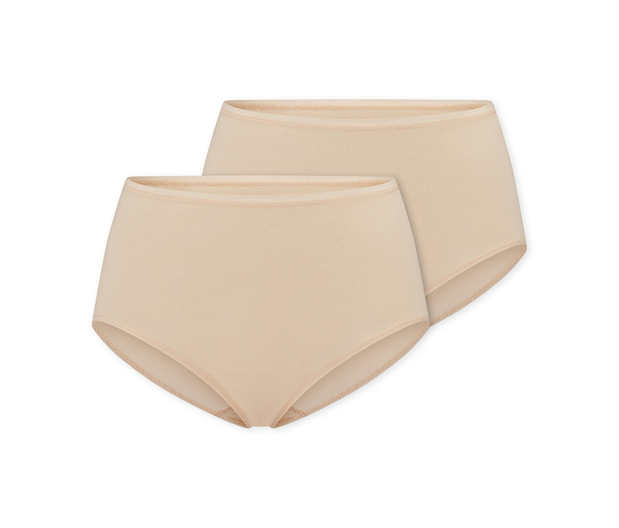 Deux culottes taille haute beiges, l'une légèrement devant l'autre, avec des bords élastiques à la taille et aux cuisses, sur fond blanc.