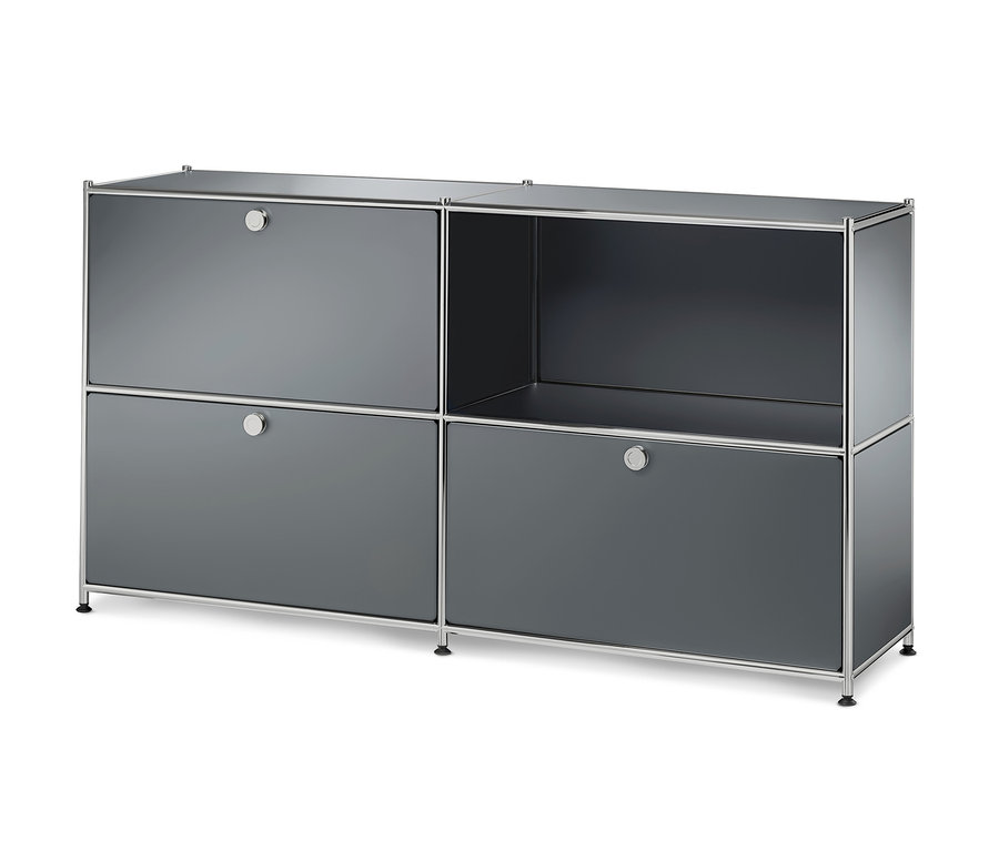 Bahut gris avec quatre kits d'abattant supplémentaire en métal.