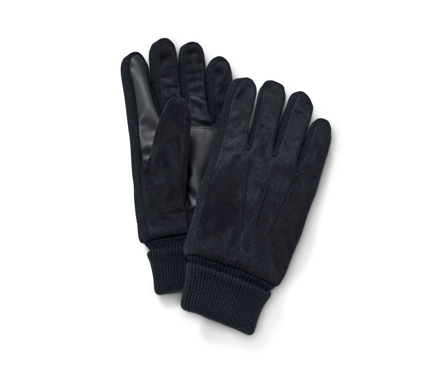 Une paire de gants noirs.