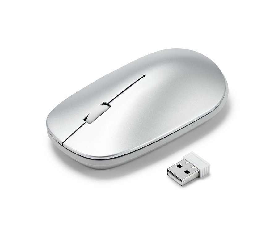 Une souris sans fil et un récepteur USB sur fond blanc.