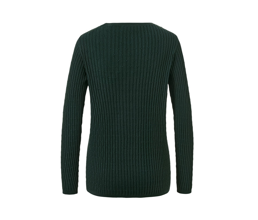 Pull en maille torsadée vert.