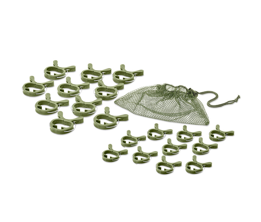 Vingt clips pour plantes verts et un sac en filet vert sont présentés.