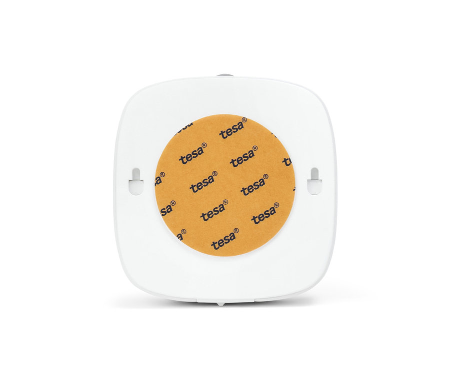 Gros plan d'un 2 éclairages multifonction à LED blanc avec un support adhésif orange.