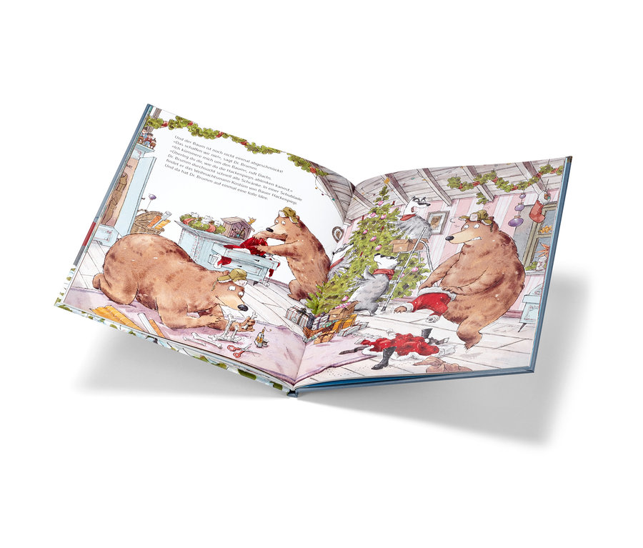 Illustration du livre « Dr. Brumms total verrückte Weihnachten » montrant un ours et un blaireau décorant un arbre de Noël.