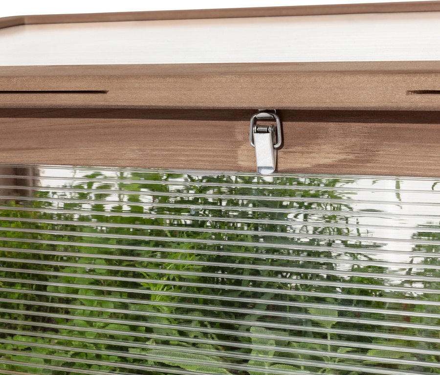 Vue détaillée d'une jardinière surélevée avec serre châssis « Elin ».