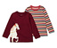 Deux t-shirts à manches longues pour enfants, un bordeaux avec un cheval blanc, l'autre rayé.