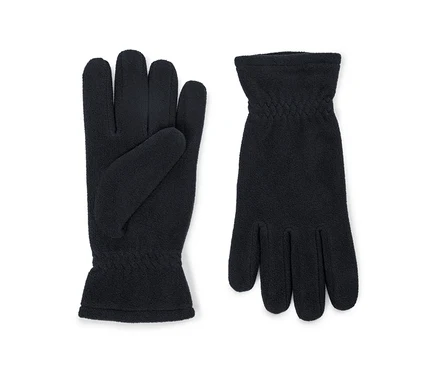 Deux gants polaires noirs, l'un paume vers le haut et l'autre paume vers le bas, tous deux avec des poignets côtelés; le poignet du gant droit a un motif en zigzag.