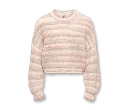 Pull court rose clair avec des rayures horizontales vert clair et rose, texture tricotée douce et duveteuse, col rond et poignets côtelés.