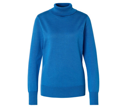 Pull bleu à col roulé et manches longues, posé sur un fond blanc.