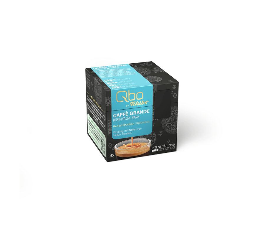 Paquet de 8 capsules de café Qbo by Tchibo Caffè Grande Kirinyaga Baya noir et bleu, intensité 3/10, avec des notes de raisins clairs et une image de café dans une tasse.
