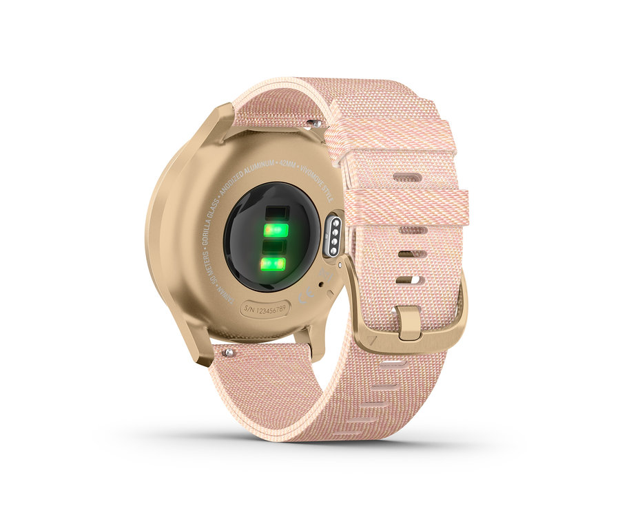 Gros plan sur une montre de sport Garmin Smartwatch « vivomove ».