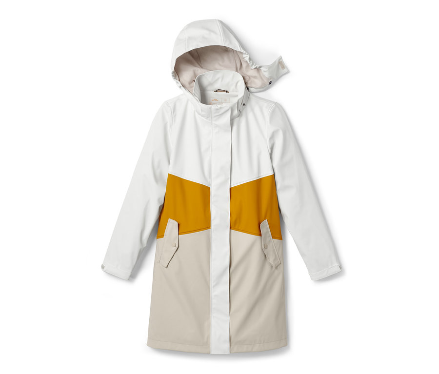 Parka de pluie « ciré » blanche, jaune et beige à capuche.