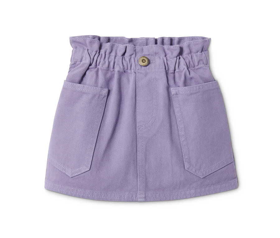 Jupe en denim violette avec des poches.