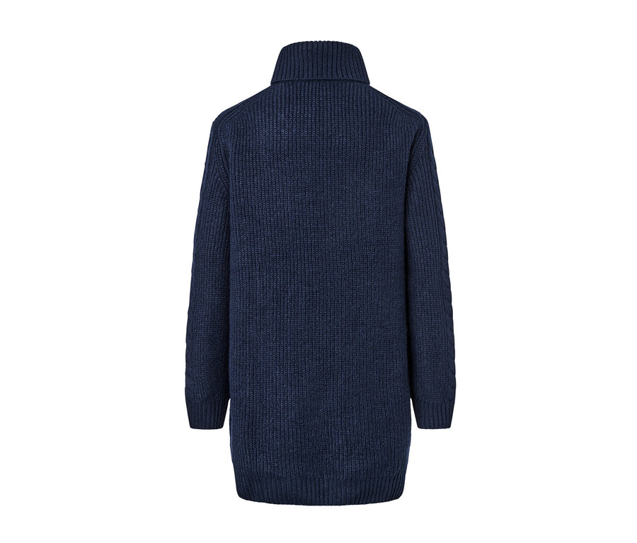 Long pull en maille bleu marine avec torsades.