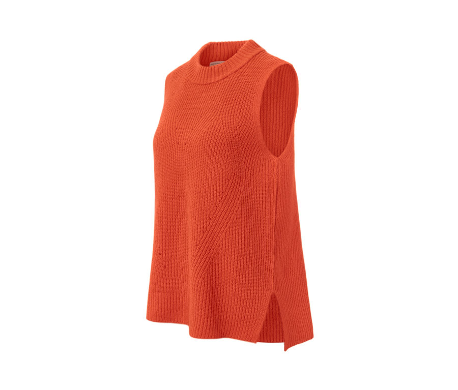 Pull sans manches en maille orange.