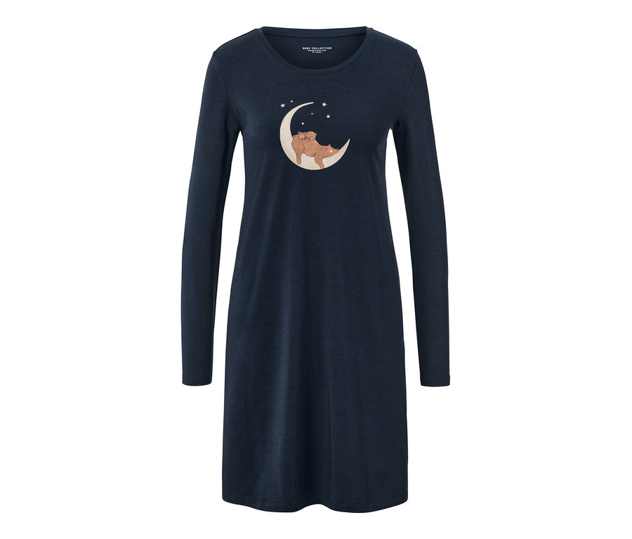 Chemise de nuit bleue avec un motif d'ours sur la lune.