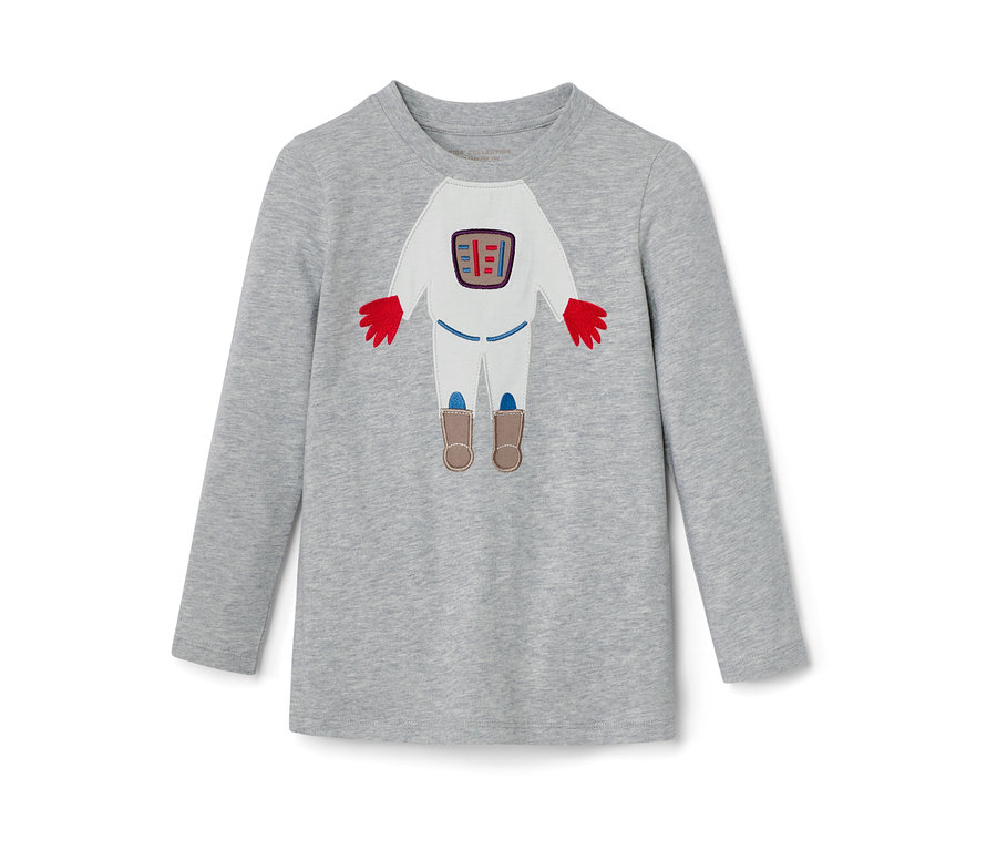 T-shirt gris à manches longues avec un motif d'astronaute.