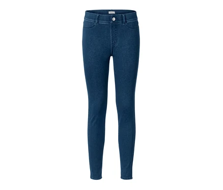 Jegging bleu sur fond blanc.