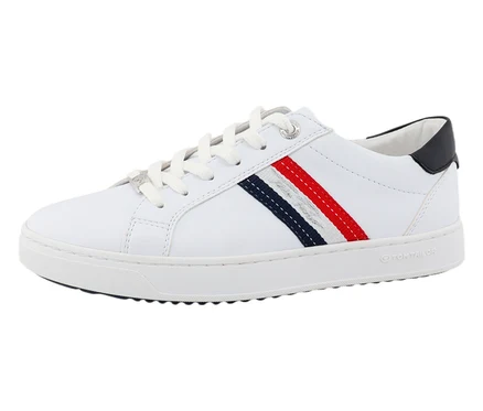 Basket blanche avec rayure bleu marine et rouge.