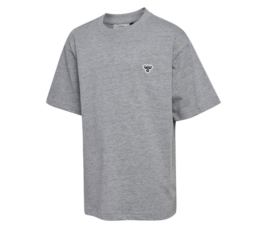 T-shirt ample hummel® HMLJR bleu avec un petit logo sur la poitrine.