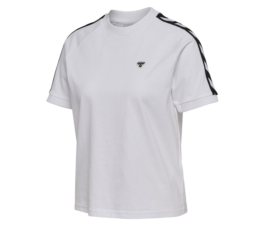 T-shirt hummel® pour femme blanc avec logo noir et bandes chevrons noires sur les épaules.
