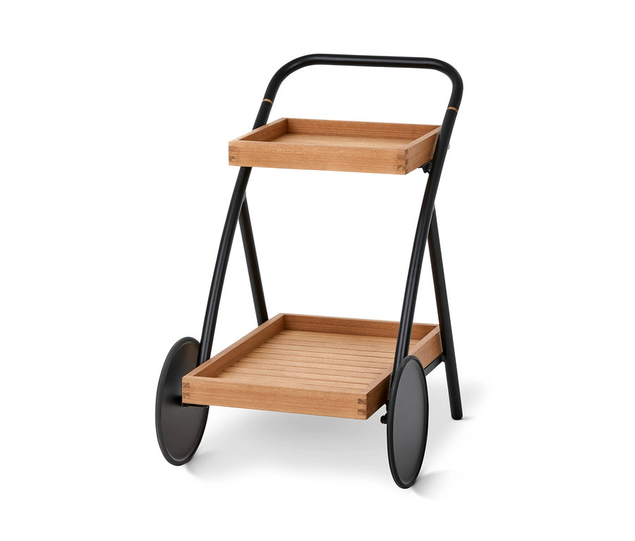 Desserte d’appoint pour le jardin et desserte à alcool pour le jardin « Elin » avec deux étagères en bois d'eucalyptus et un cadre en métal noir.