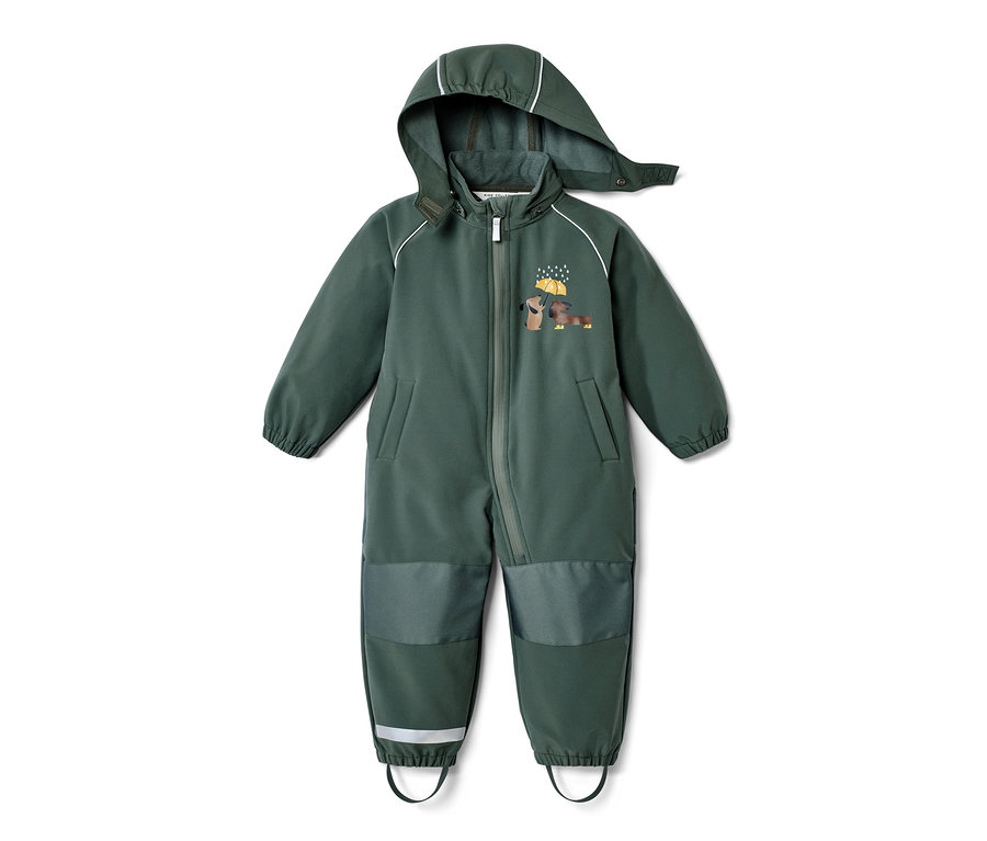 Combinaison en softshell verte pour enfant avec capuche et motif de chien avec parapluie.