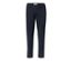 Un pantalon chino bleu foncé.