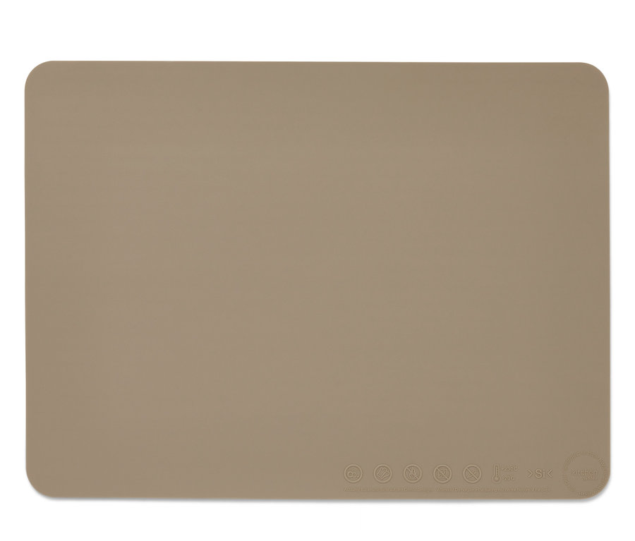 Un tapis de cuisson double face marron sur un fond blanc.