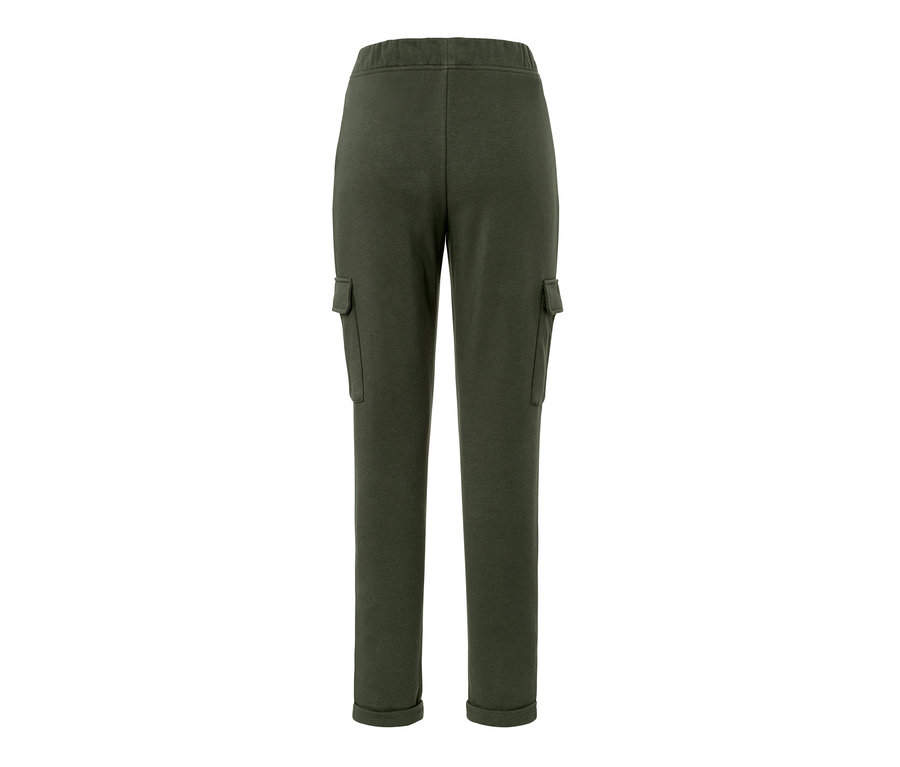 Vue arrière d'un pantalon de jogging vert olive avec des poches cargo.