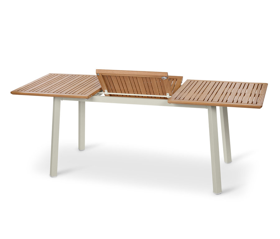 Une table de jardin partiellement déployée « Liska » avec un plateau en bois et des pieds clairs.
