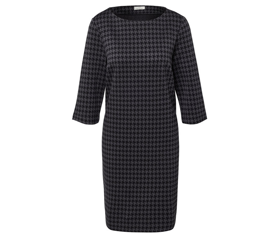 Une robe à manches trois-quarts avec un motif pied-de-poule.