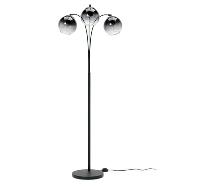 Lampadaire noir avec trois abat-jour en verre.