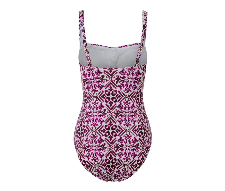 Vue détaillée de l'arrière d'un maillot de bain modelant baies-blanc.