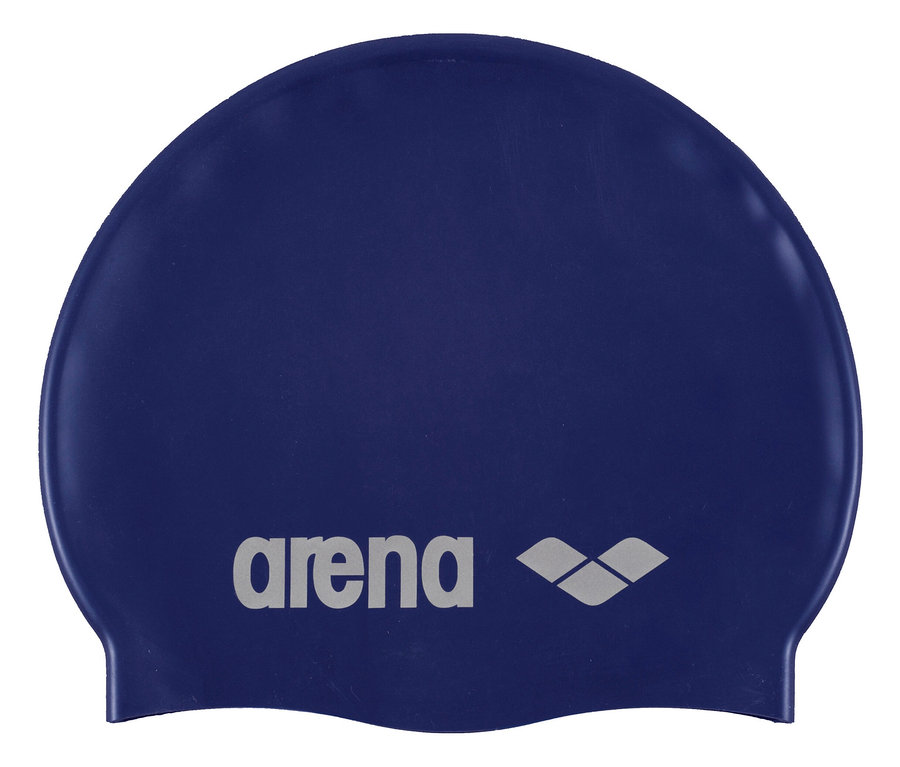 Un bonnet de bain bleu marine de la marque Arena est posé sur un fond blanc.