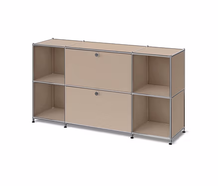 Un meuble de rangement modulaire beige avec un cadre chromé, comprenant deux étagères ouvertes à gauche, deux armoires fermées avec poignées rondes au centre et deux étagères ouvertes à droite, le tout disposé en deux rangées.