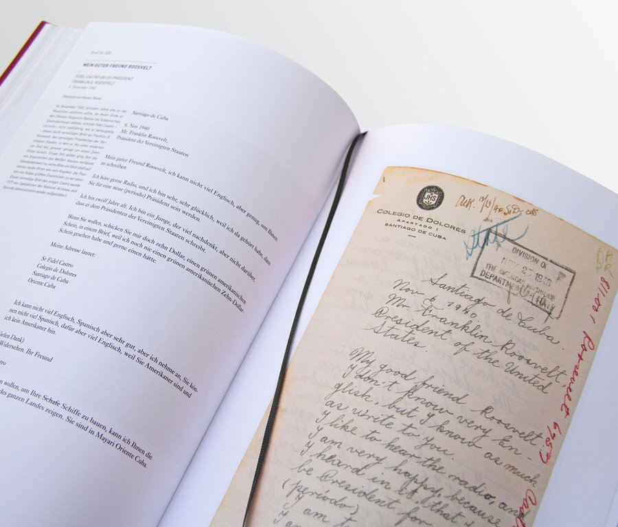 Livre ouvert avec du texte et une image d'une lettre. Livre : « Letters of Note - lettres qui représentent le monde »